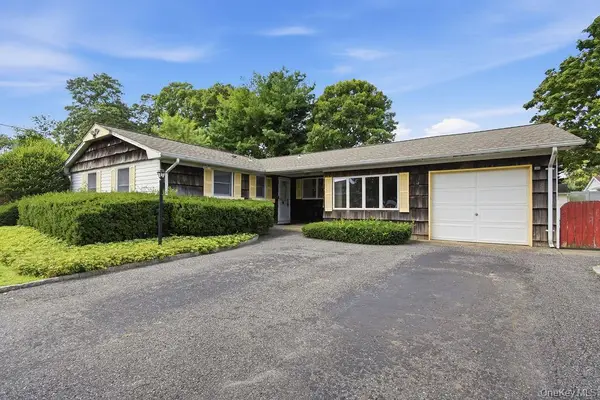 6 Budenos Drive, Sayville, NY 11782