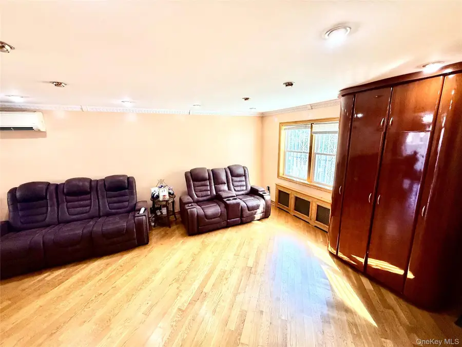 15043 77th Road, Flushing, NY 11367 - #2