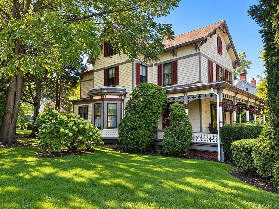 34 E Williston Avenue, East Williston, NY 11596 - #2