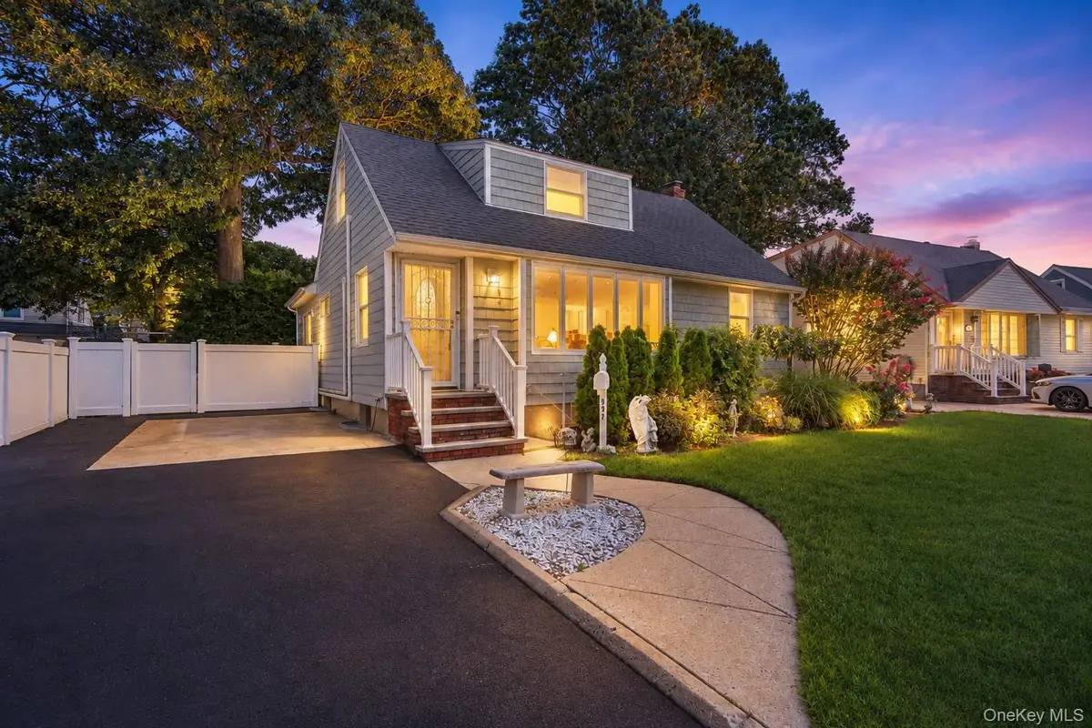 992 Woodcliff Drive, Franklin Square, NY 11010 - #1