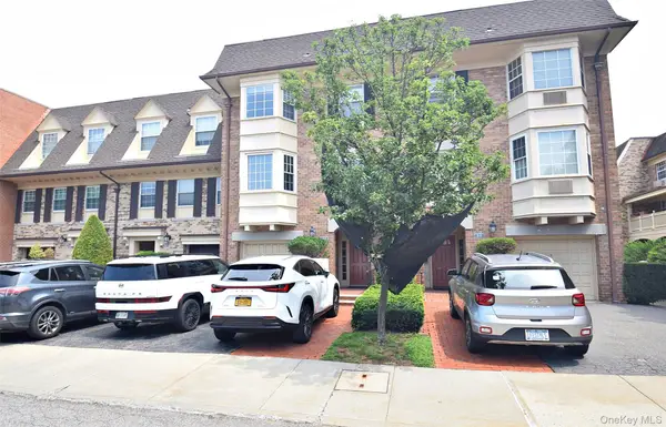 13-19 Michael Court #160 U, Bayside, NY 11360