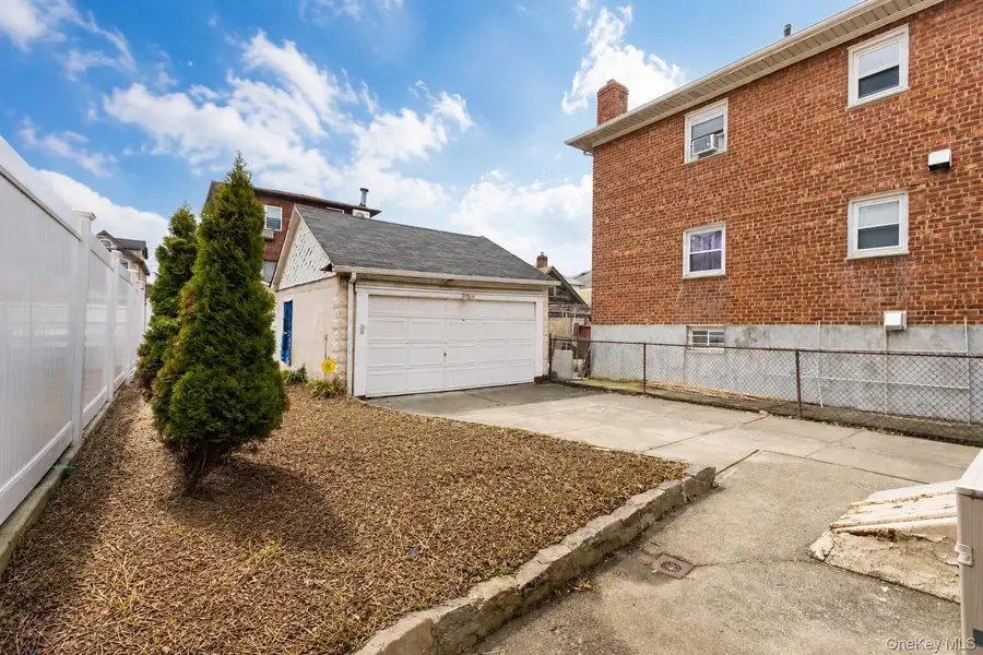 6117 165th Street, Fresh Meadows, NY 11365 - #3
