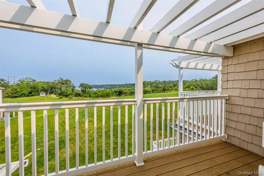 35 Theresa Lane, Port Jefferson, NY 11777 - #3