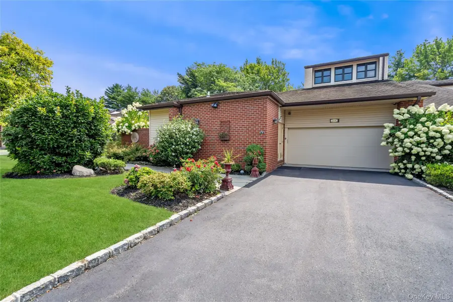 264 Sparrow Drive, Manhasset, NY 11030 - #2