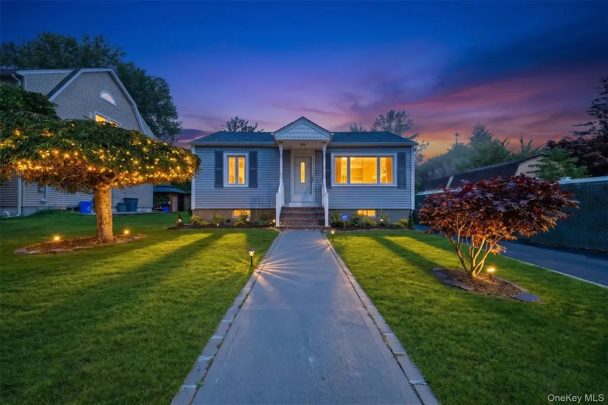 21 Independence Avenue, Babylon, NY 11702 - #1