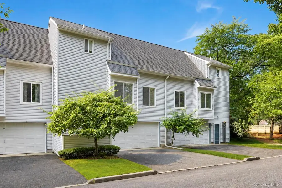 3518 Gibbs Road, Coram, NY 11727 - #2