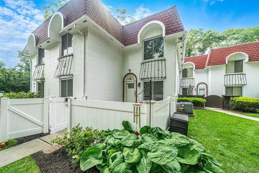 401 Birchwood Road, Medford, NY 11763 - #2