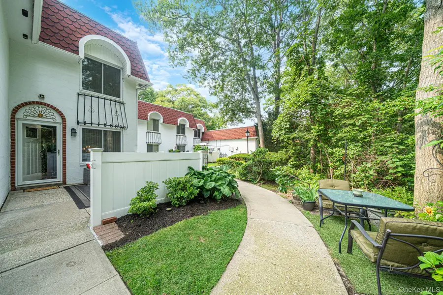 401 Birchwood Road, Medford, NY 11763 - #3