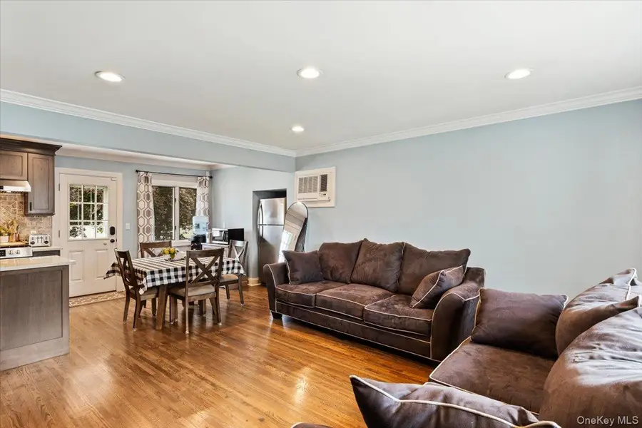 235 N Kings Avenue, Massapequa, NY 11758 - #3