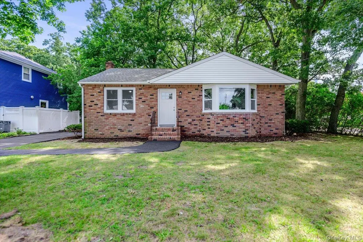 17 Lake Prom, Ronkonkoma, NY 11779 - #1