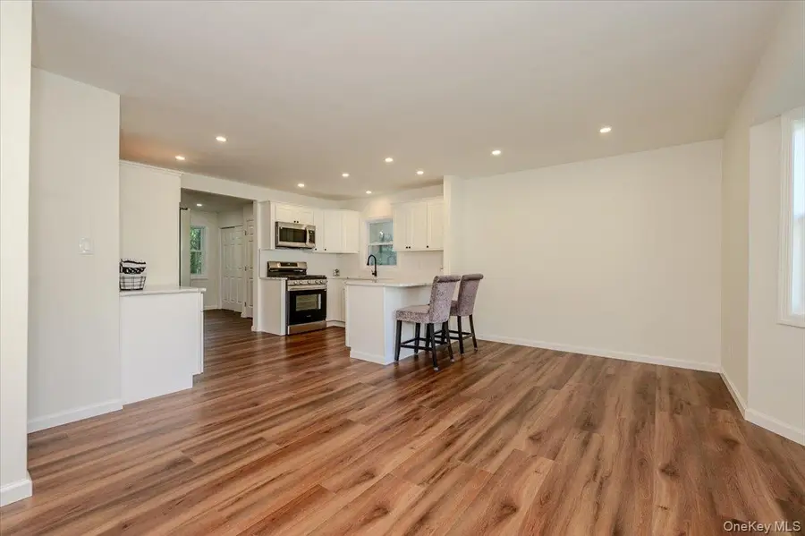 17 Lake Prom, Ronkonkoma, NY 11779 - #3