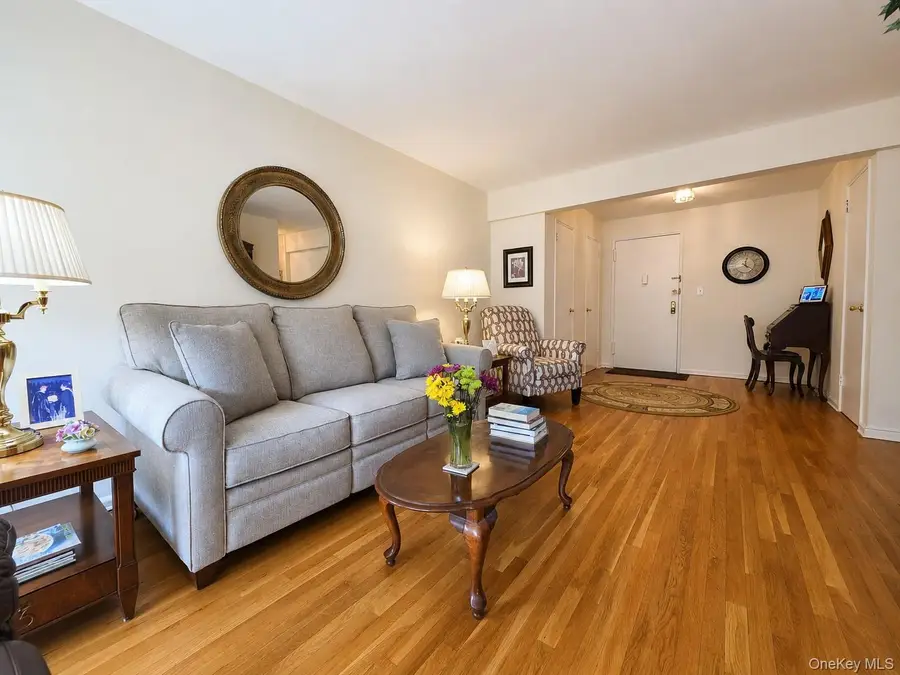 76 Dehaven Drive Dehaven #2F, Yonkers, NY 10703 - #2