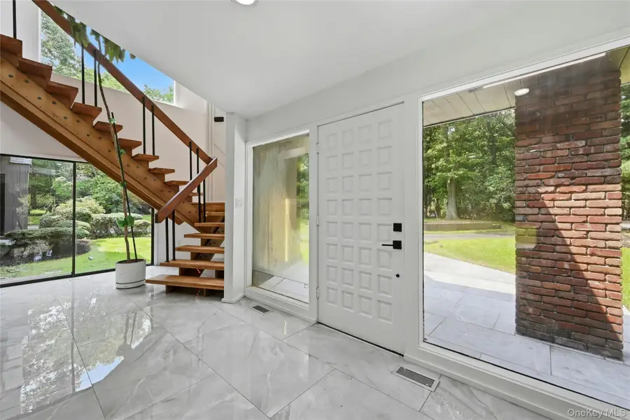 12 Lost Meadow, Port Jefferson, NY 11777 - #3