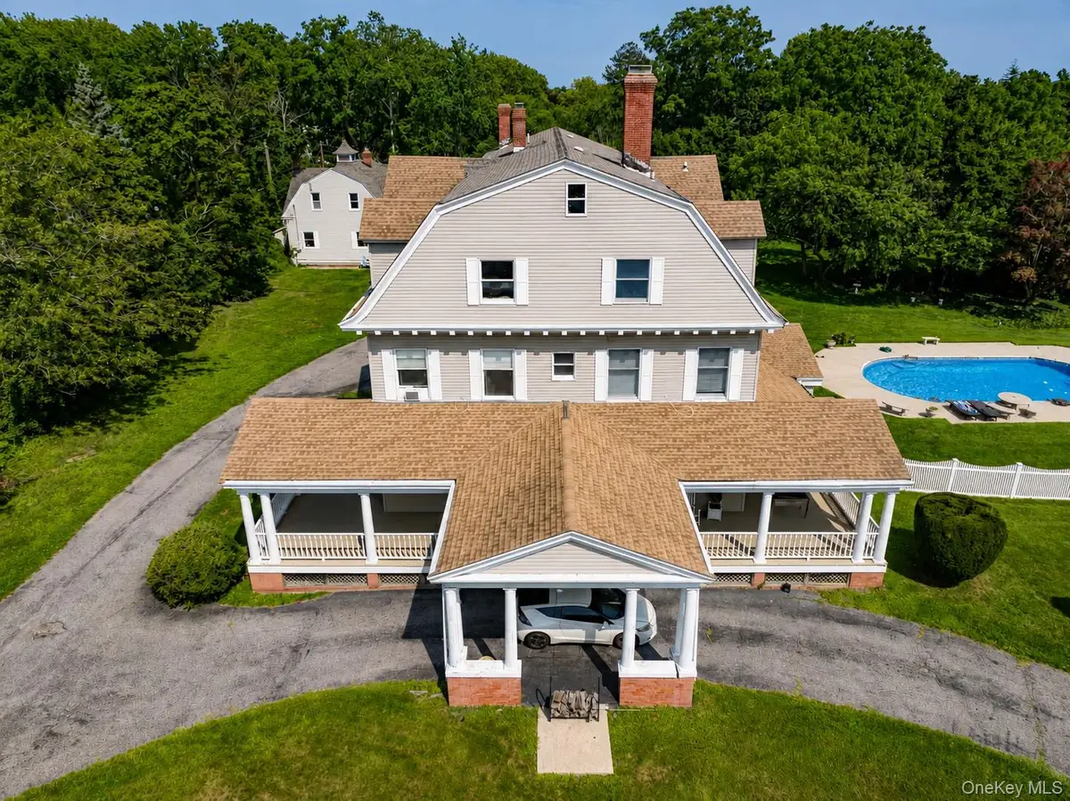 45 S Penataquit Avenue, Bay Shore, NY 11706 - #1