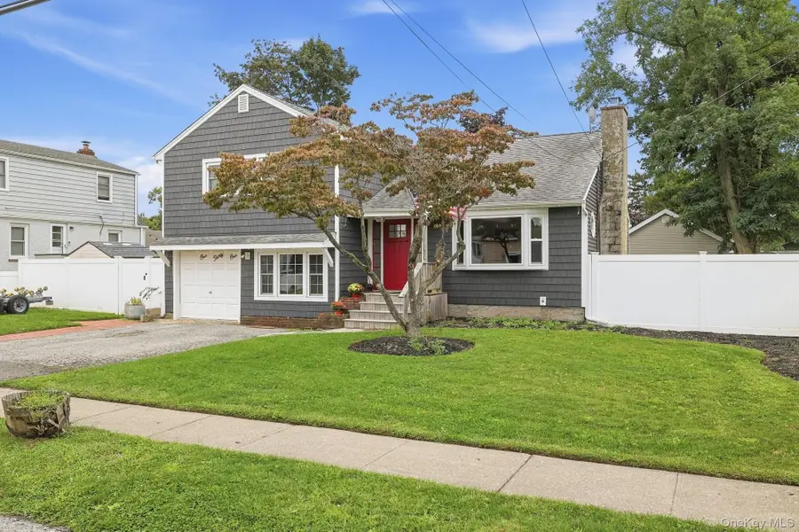 131 Fir Street, Lindenhurst, NY 11757 - #2