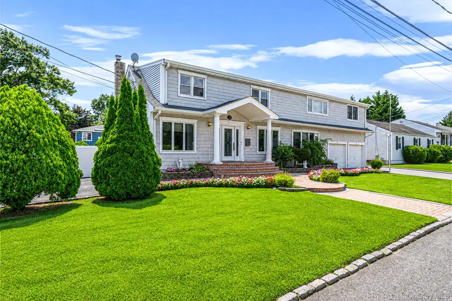 52 Manhattan Avenue, West Babylon, NY 11704 - #2