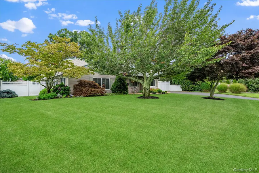 411 8th Street, Bohemia, NY 11716 - #2
