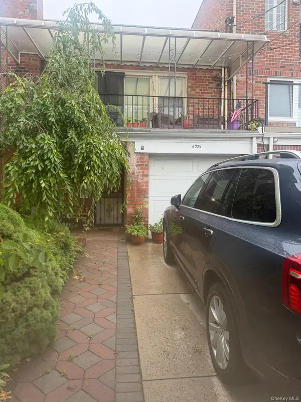 69-25 59th Drive, Maspeth, NY 11378