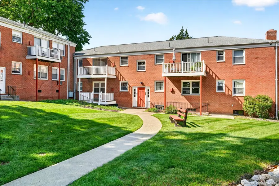 8 Bon Aire Circle #104, Suffern, NY 10901 - #2
