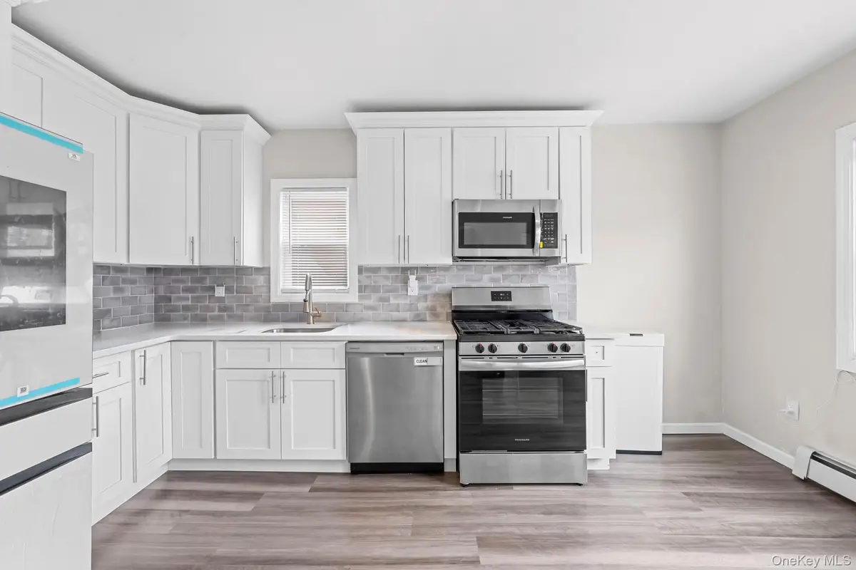 20 Dewitt Street, Valley Stream, NY 11580 - #1