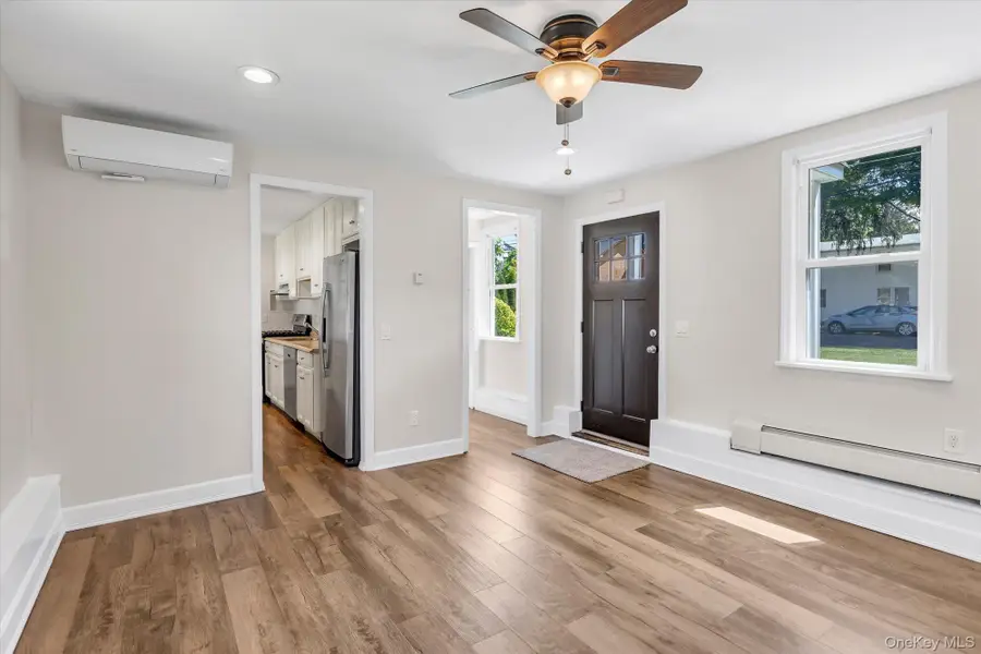 5 Eckert Street, Huntington Station, NY 11746 - #2