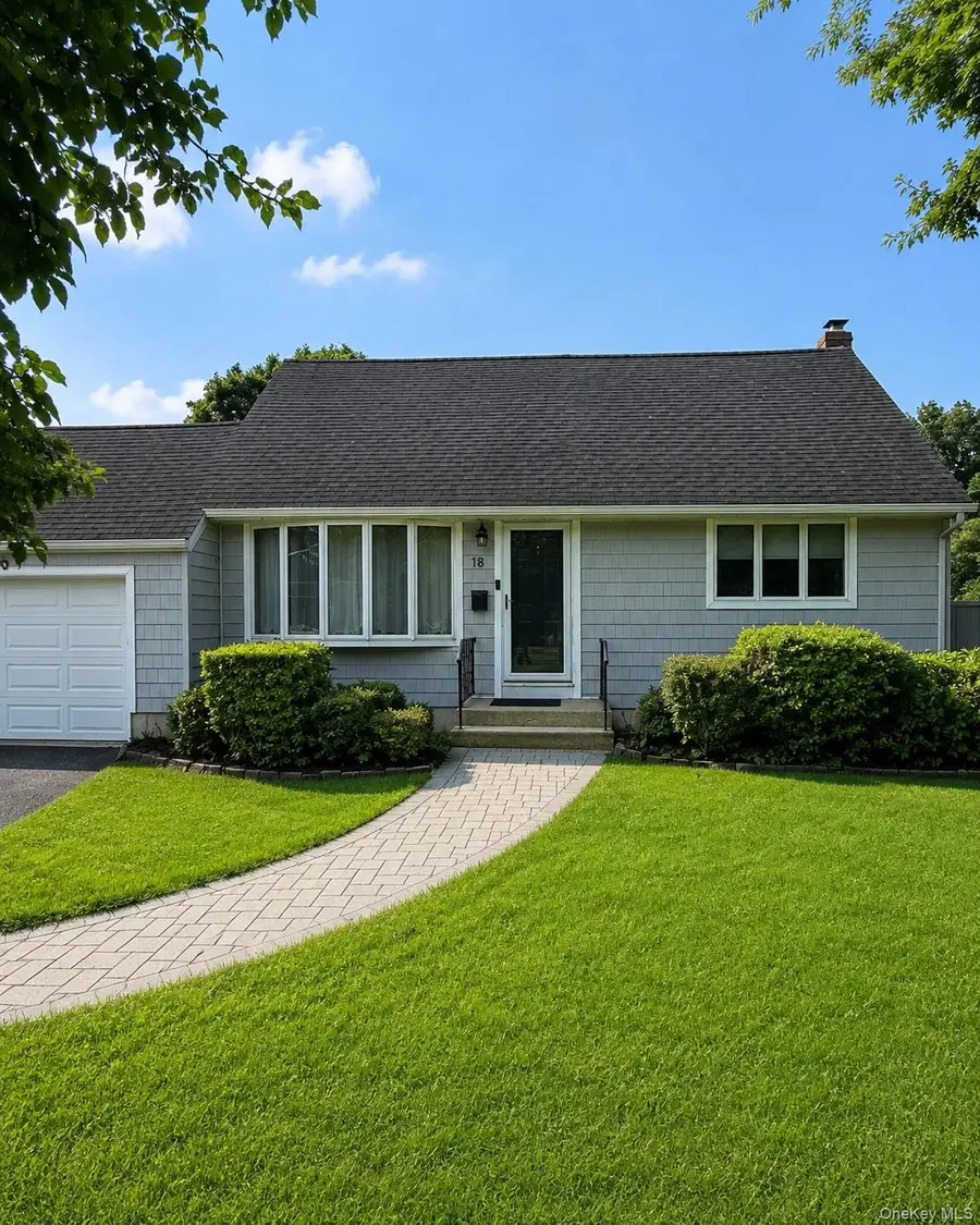 18 Lotus Road, Bayport, NY 11705 - #2