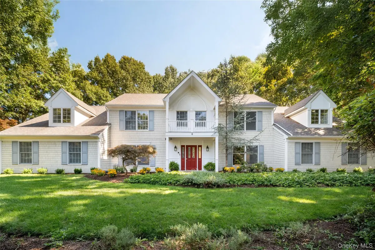 6 Davids Way, Port Jefferson, NY 11777 - #1