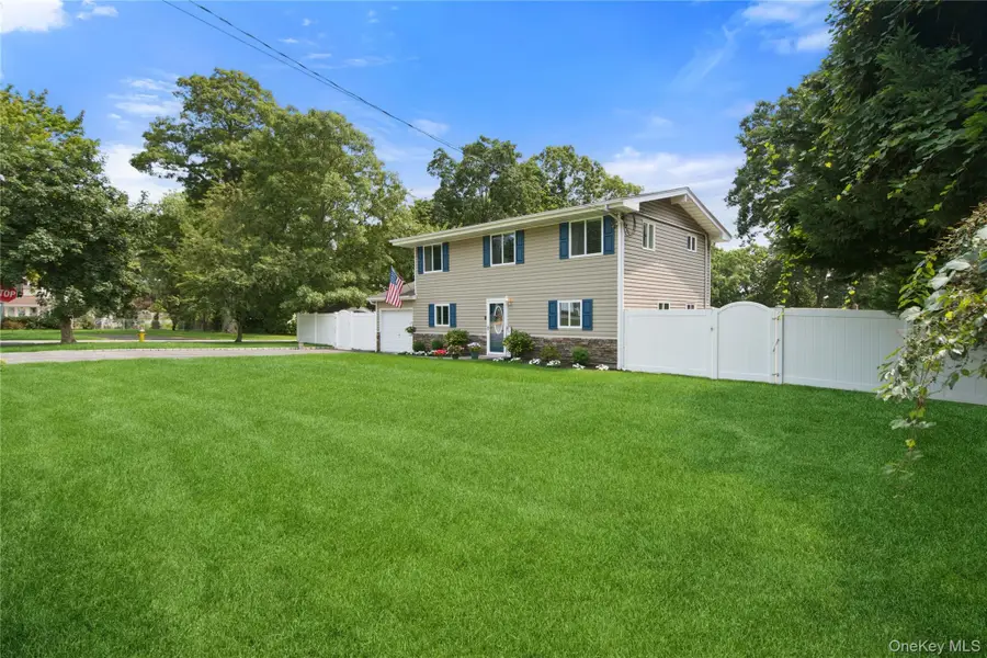 4 Acorn Street, Ronkonkoma, NY 11779 - #3