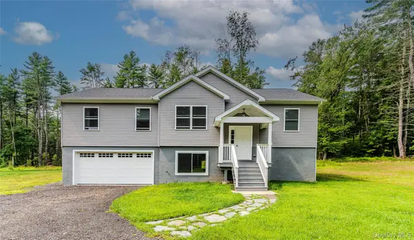 26 Summit Drive, Barryville, NY 12719
