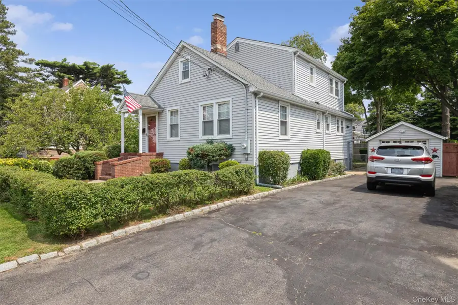 27 Litchfield Avenue, Babylon, NY 11702 - #2