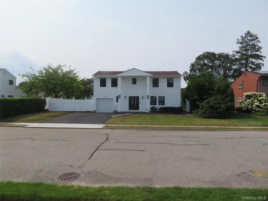 16 Sunshine Lane, Amityville, NY 11701 - #3