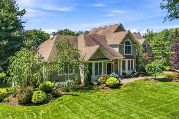 3 Spring Bay Lane, Lloyd Harbor, NY 11743