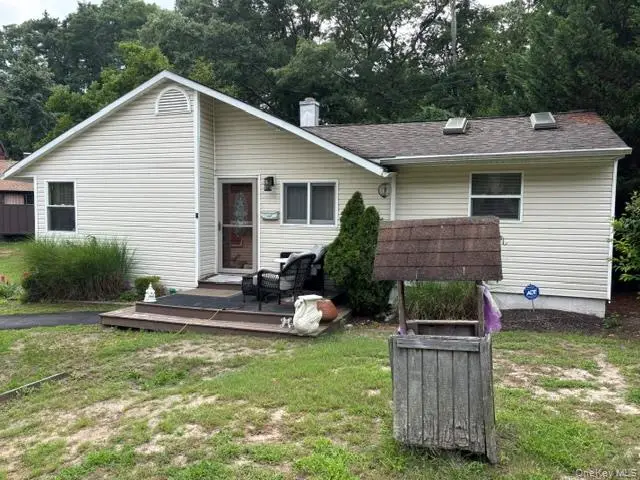 4 Wildwood Trail, Riverhead, NY 11901 - #1
