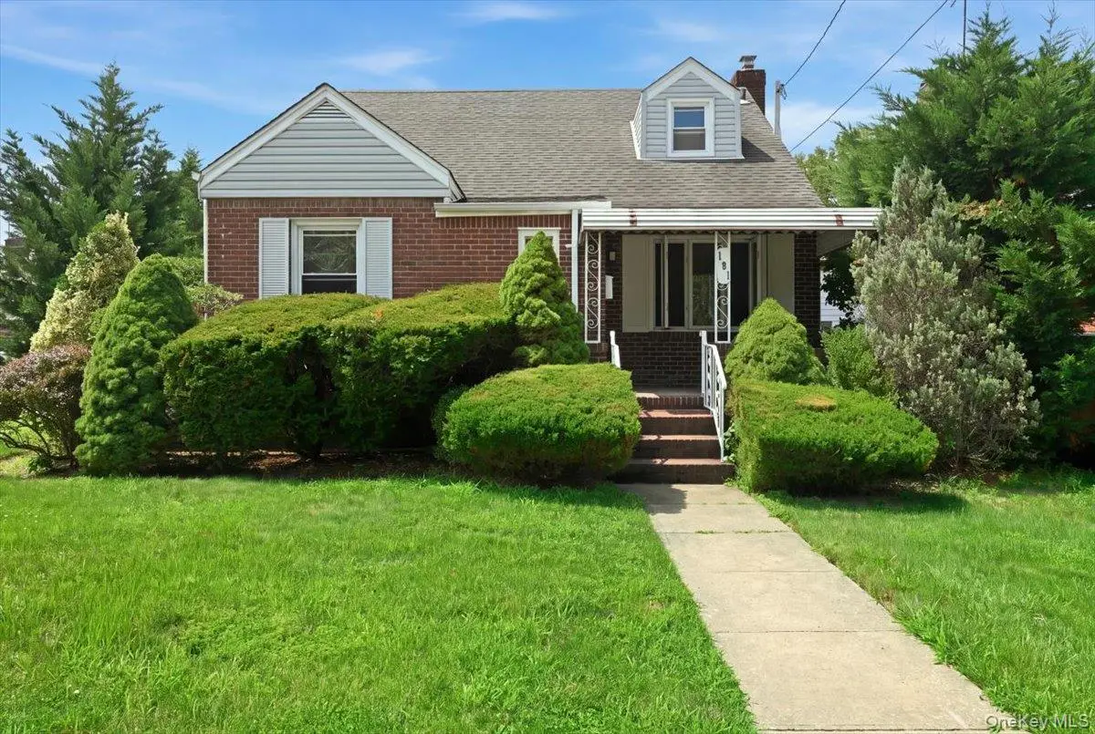 191 Nassau Boulevard, New Hyde Park, NY 11040 - #1