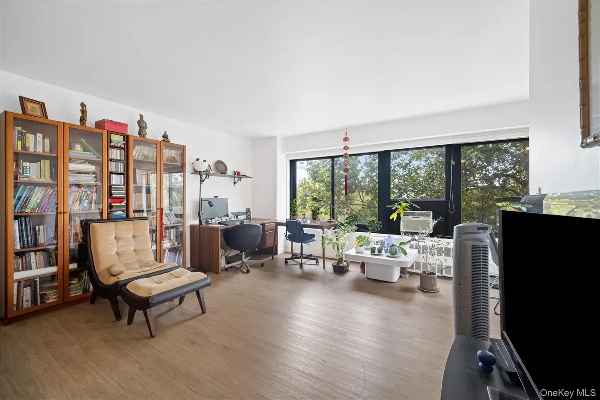 33-64 21st Street #6C, Astoria, NY 11106 - #1