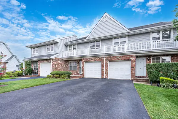 11 Broadlawn Drive, Central Islip, NY 11722
