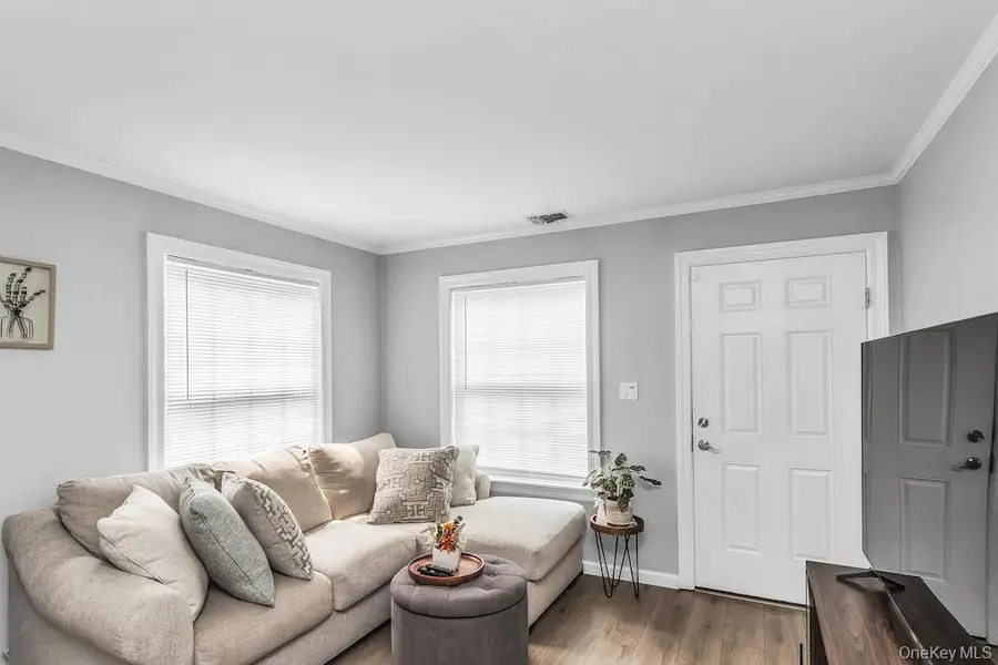 282 Fairview Circle, Middle Island, NY 11953 - #3