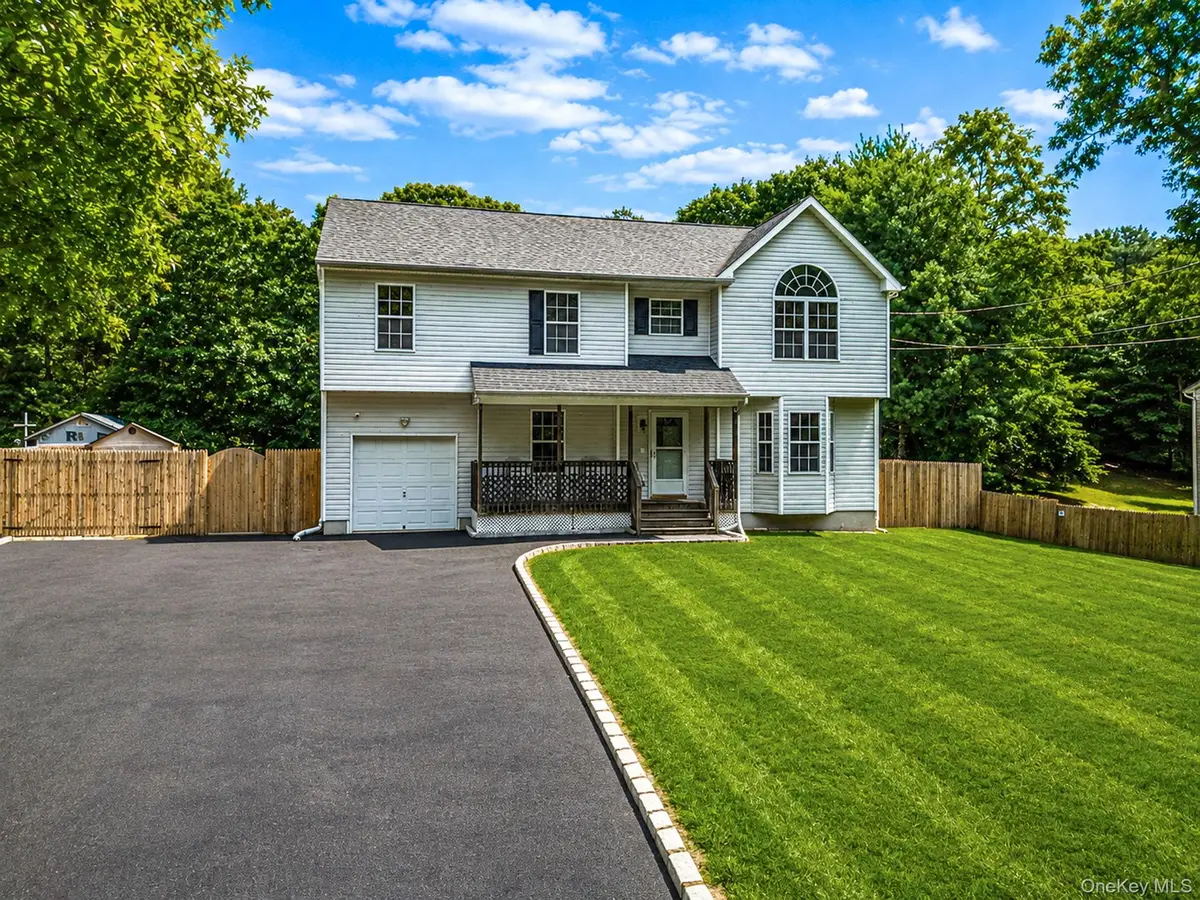 10 Cedar Lane, Medford, NY 11763 - #1