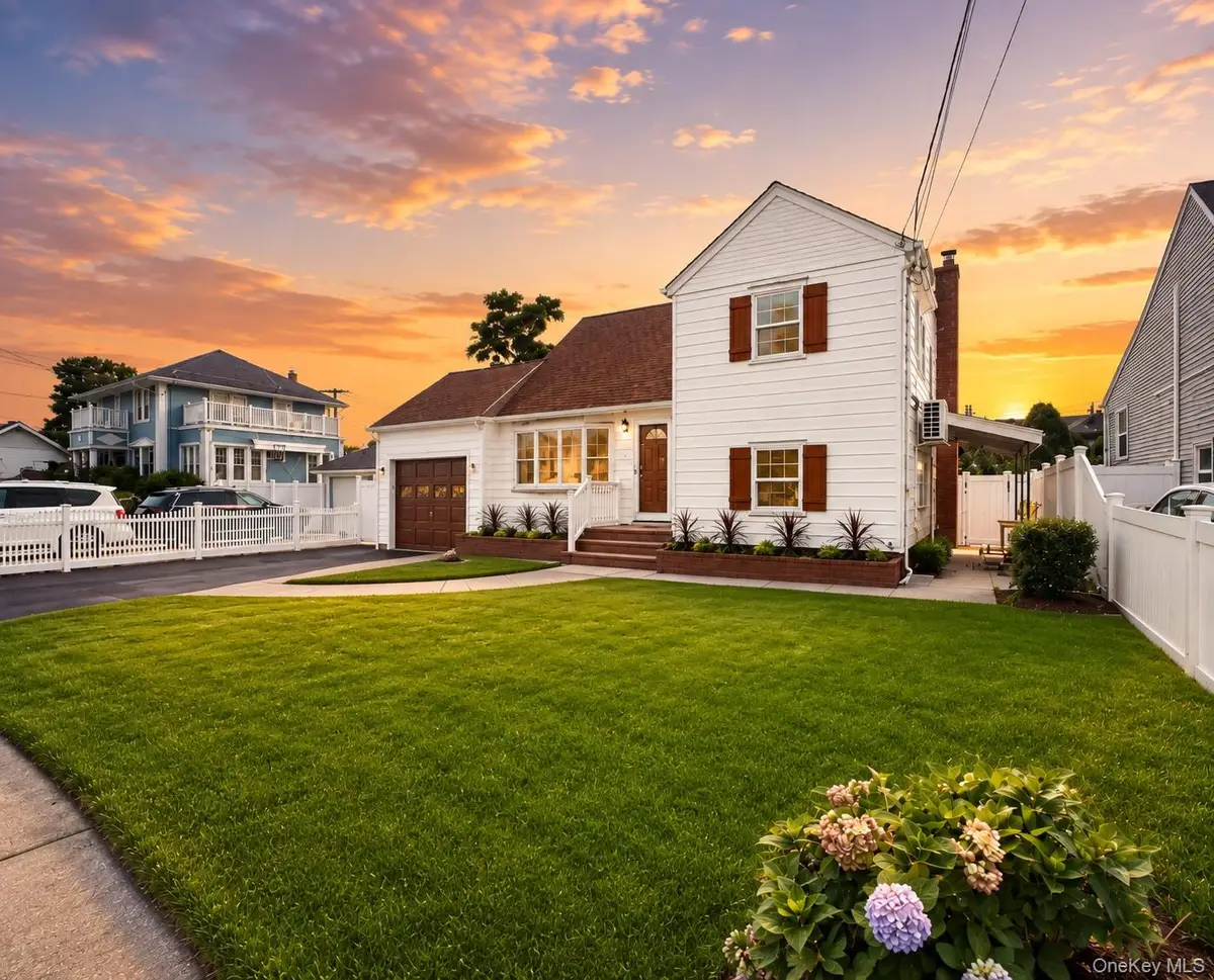 984 Hayes Street, Baldwin, NY 11510 - #1