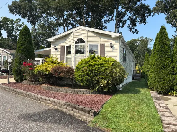 1661 Old Country Road #180, Riverhead, NY 11901
