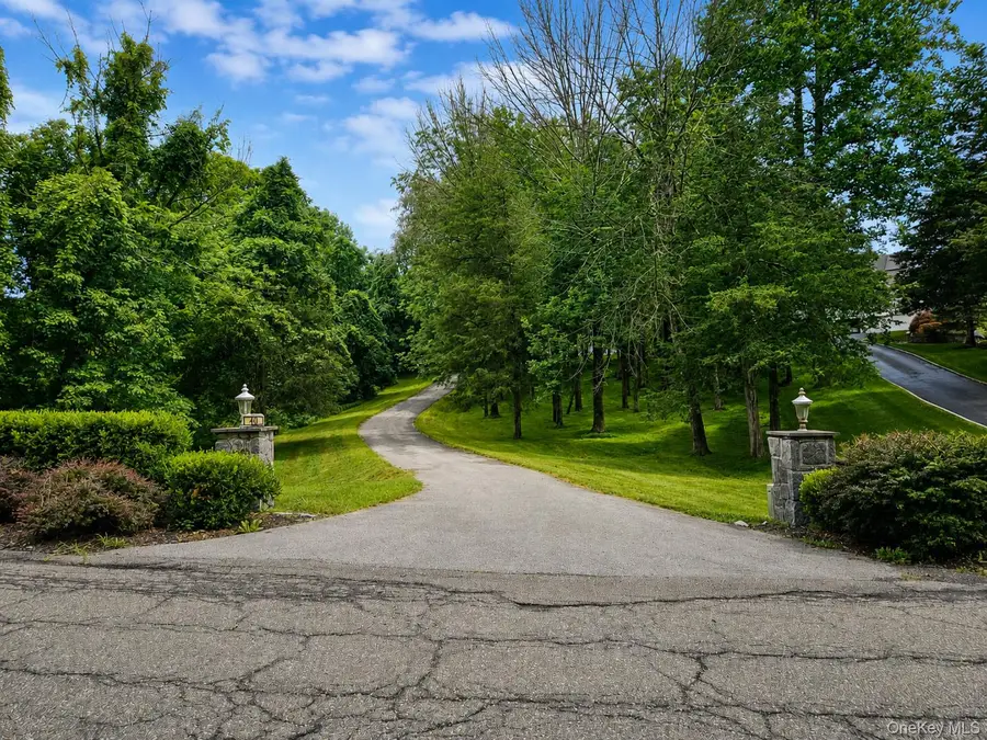 40 Winter Park Drive, Hopewell Junction, NY 12533 - #3