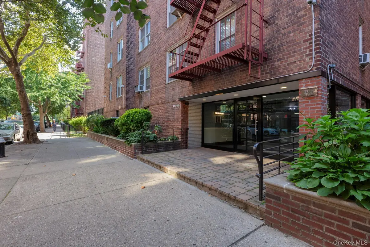 33-24 91 Street #4S, Jackson Heights, NY 11372 - #1