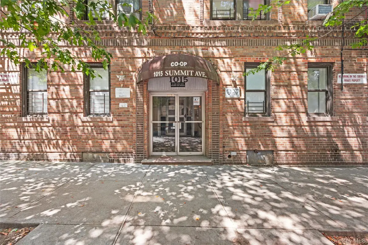 1015 Summit Avenue #4A, Bronx, NY 10452 - #1