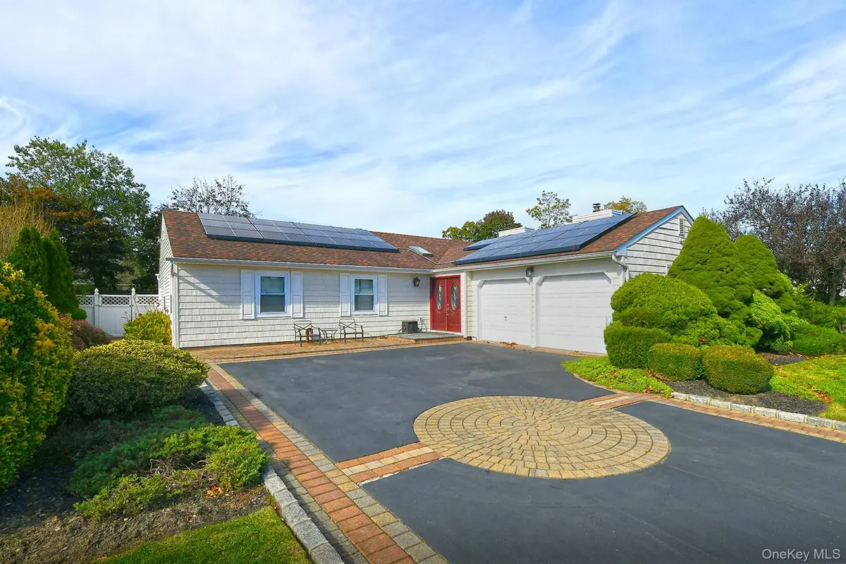 22 Apple Blossom Lane, East Patchogue, NY 11772 - #1