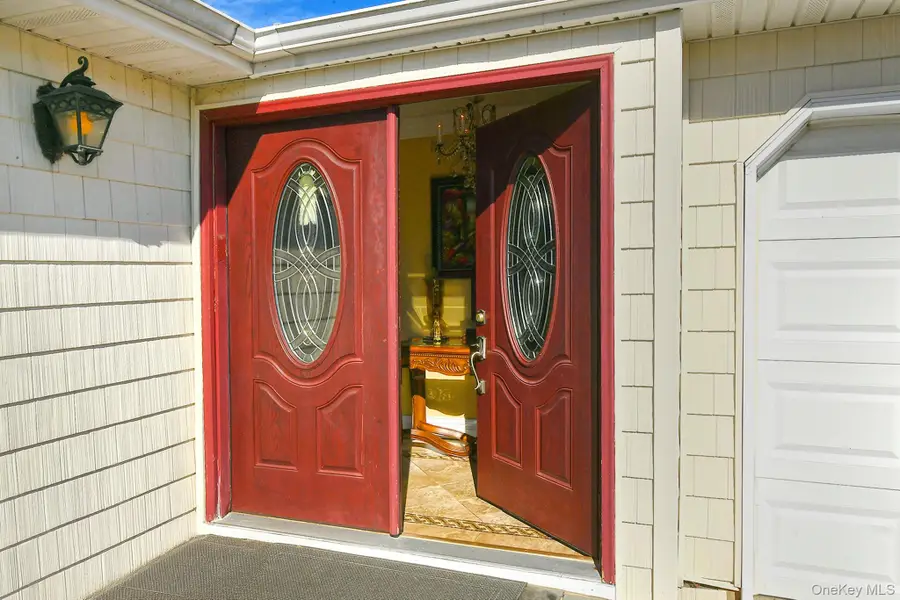22 Apple Blossom Lane, East Patchogue, NY 11772 - #3