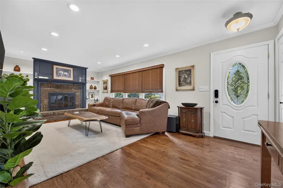 73 Maple Place, Huntington, NY 11743 - #2