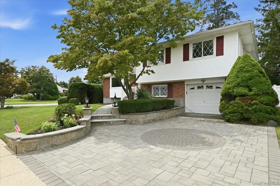 90 Grohmans Lane, Plainview, NY 11803 - #3
