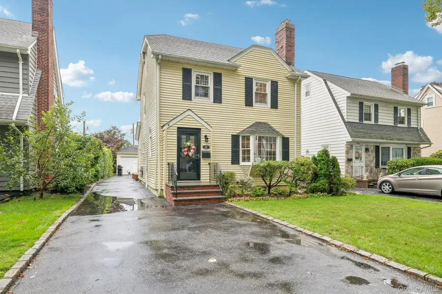 32 Cambridge Avenue, Garden City, NY 11530 - #2