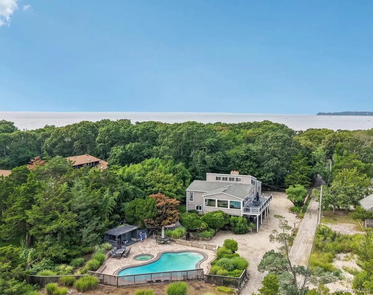 588 E. Long Beach Road, Nissequogue, NY 11780 - #1