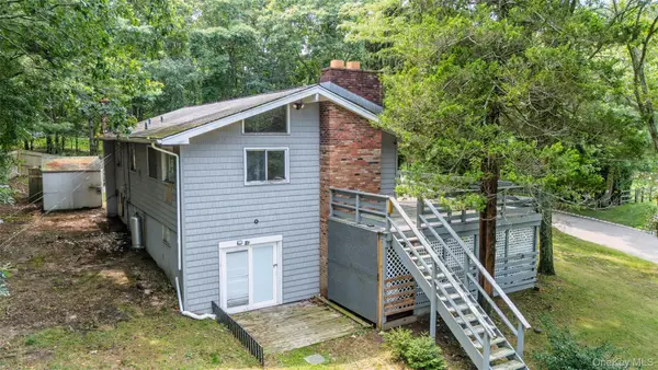 142 Fish Cove Road, Southampton, NY 11968